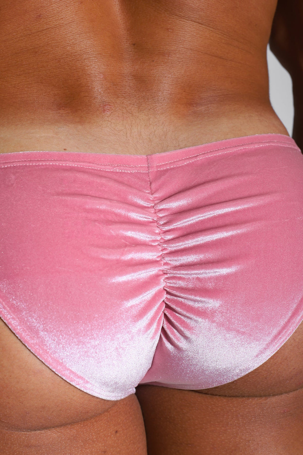 Bas de bikini velouté à effet froissé - Opale rose